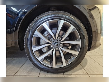 Used Land Rover Discovery 2022 for sale - 78710429: Photo