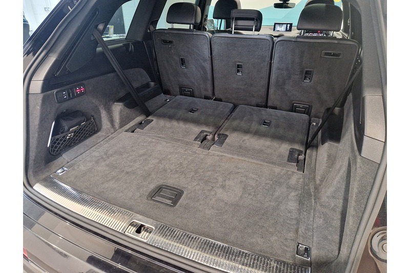 Used Audi Q7 2017 for sale - 76625259: Photo 32