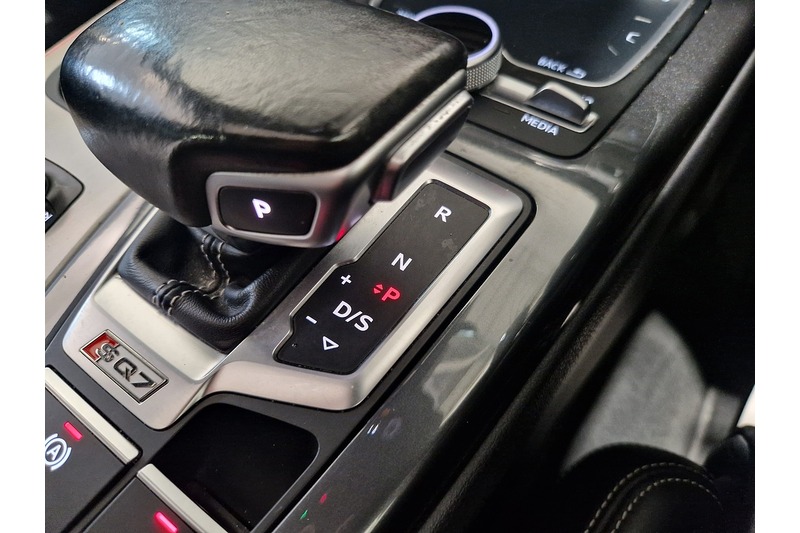 Used Audi Q7 2017 for sale - 76625259: Photo 50