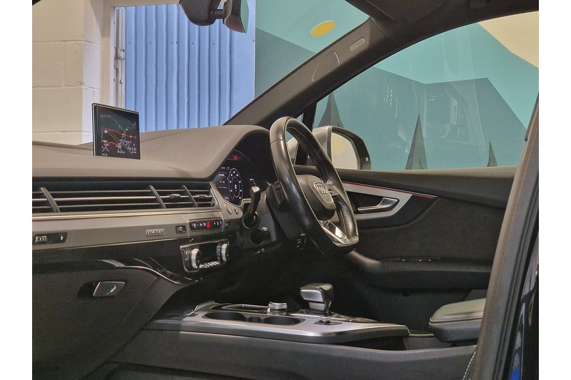 Used Audi Q7 2017 for sale - 76625259: Photo 65