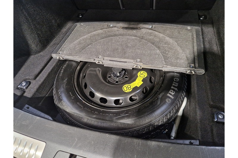 Used Land Rover Range Rover Velar 2017 for sale - 76625254: Photo 28