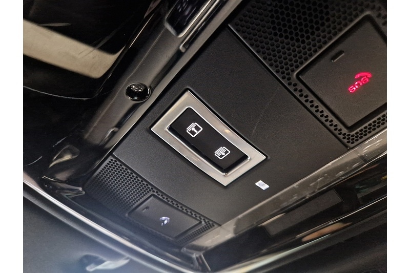 Used Land Rover Range Rover Velar 2017 for sale - 76625254: Photo 43