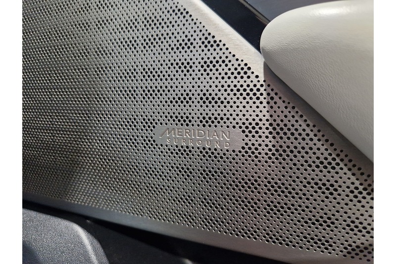 Used Land Rover Range Rover Velar 2019 for sale - 76625262: Photo 12