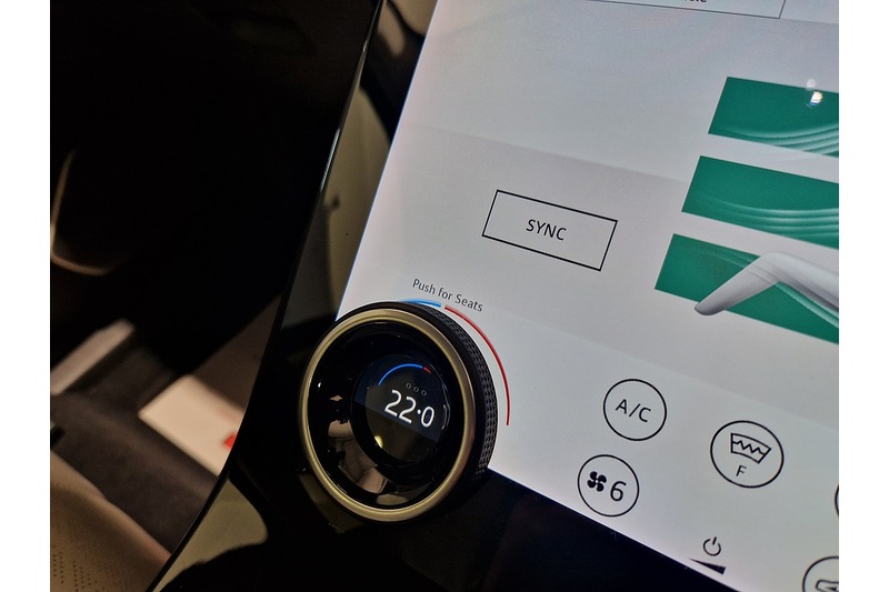 Used Land Rover Range Rover Velar 2019 for sale - 76625262: Photo 44