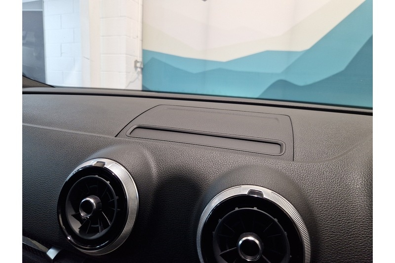 Used Audi RS3 2018 for sale - 76625270: Photo 33