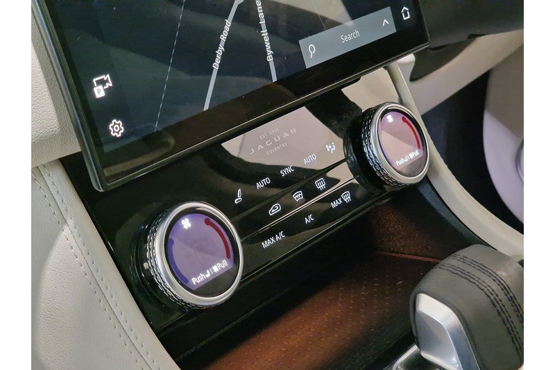 Used Jaguar F-Pace 2021 for sale - 76625268: Photo 43