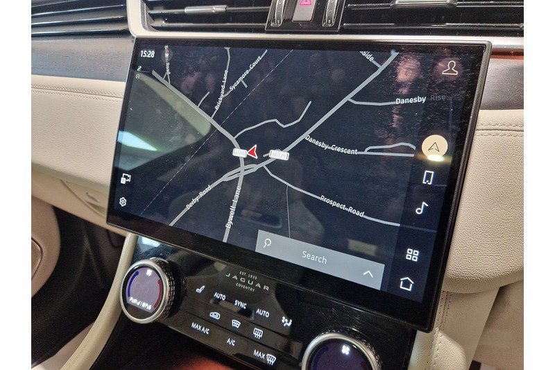 Used Jaguar F-Pace 2021 for sale - 76625268: Photo 5