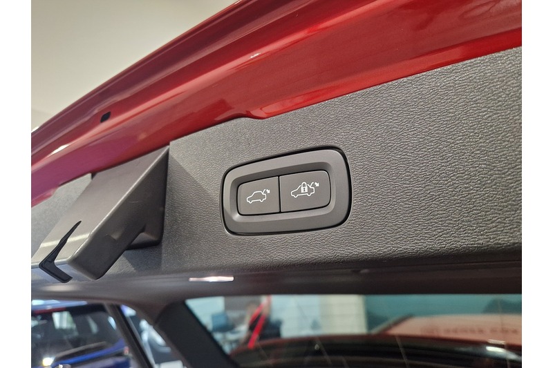 Used Volvo V60 2022 for sale - 76625277: Photo 10