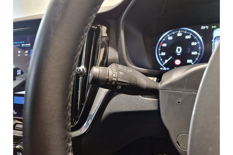 Used Volvo V60 2022 for sale - 76625277: Photo 37