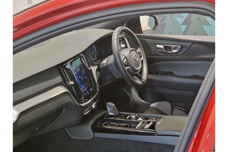 Used Volvo V60 2022 for sale - 76625277: Photo 43