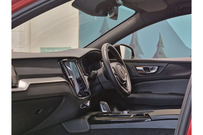 Used Volvo V60 2022 for sale - 76625277: Photo 44