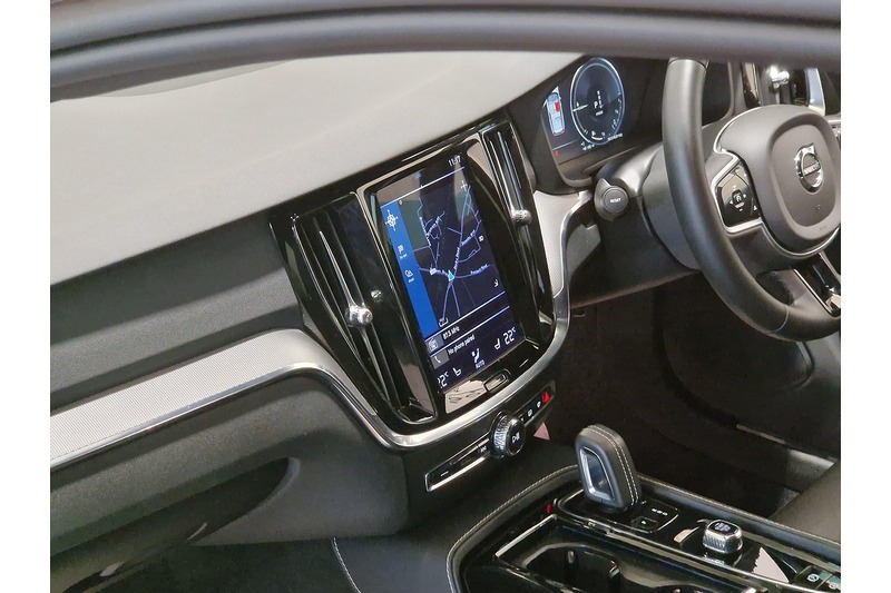 Used Volvo V60 2022 for sale - 76625277: Photo 45