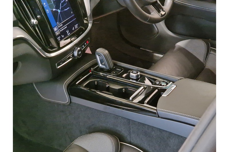 Used Volvo V60 2022 for sale - 76625277: Photo 46