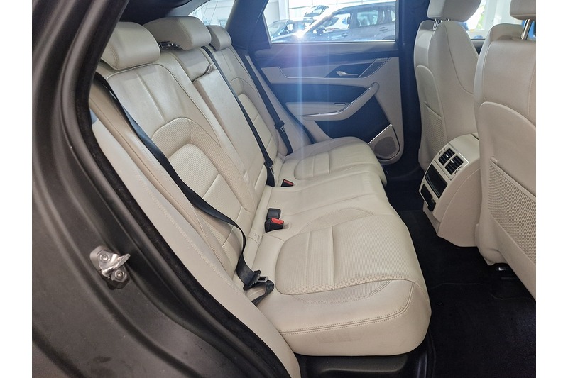 Used Jaguar F-Pace 2021 for sale - 77247340: Photo 63