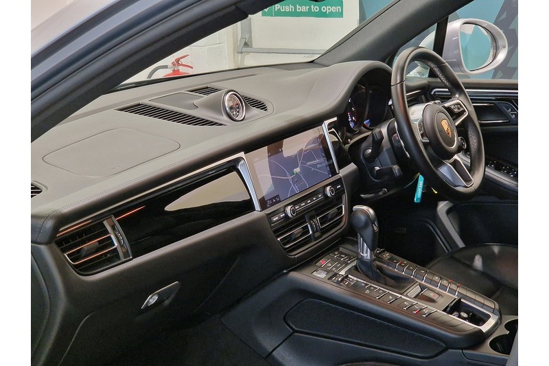 Used Porsche Macan 2020 for sale - 78069454: Photo 11