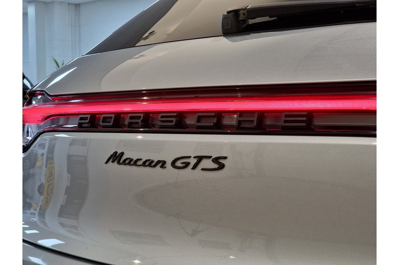 Used Porsche Macan 2020 for sale - 78069454: Photo 19