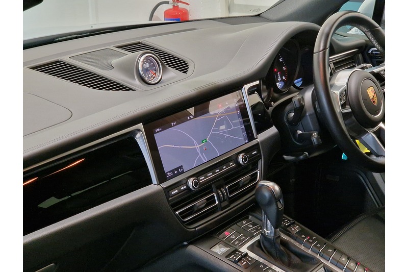 Used Porsche Macan 2020 for sale - 78069454: Photo 51