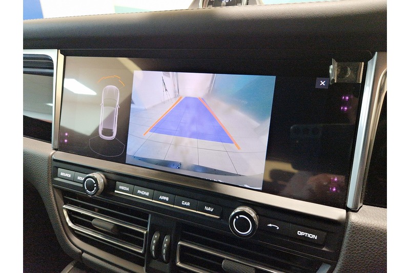 Used Porsche Macan 2020 for sale - 78069454: Photo 8