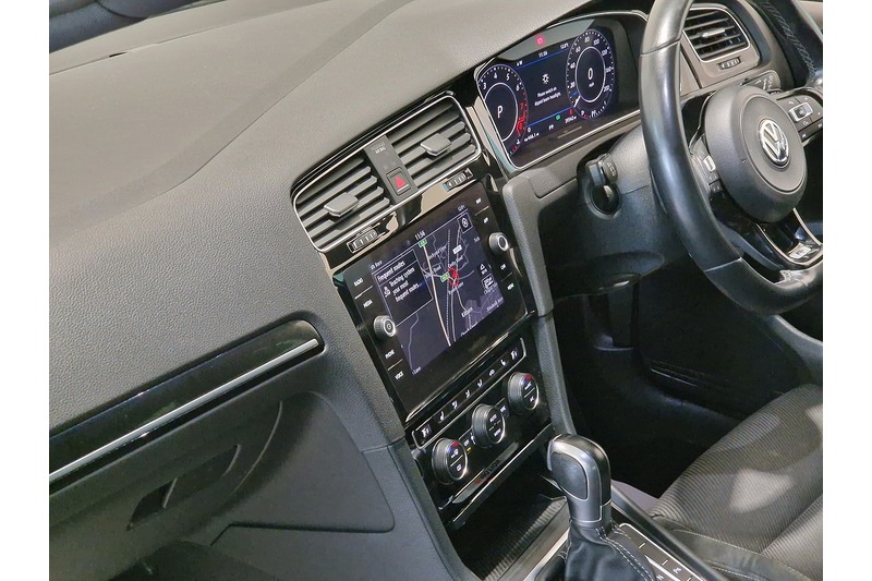 Used Volkswagen Golf 2018 for sale - 78083648: Photo 48