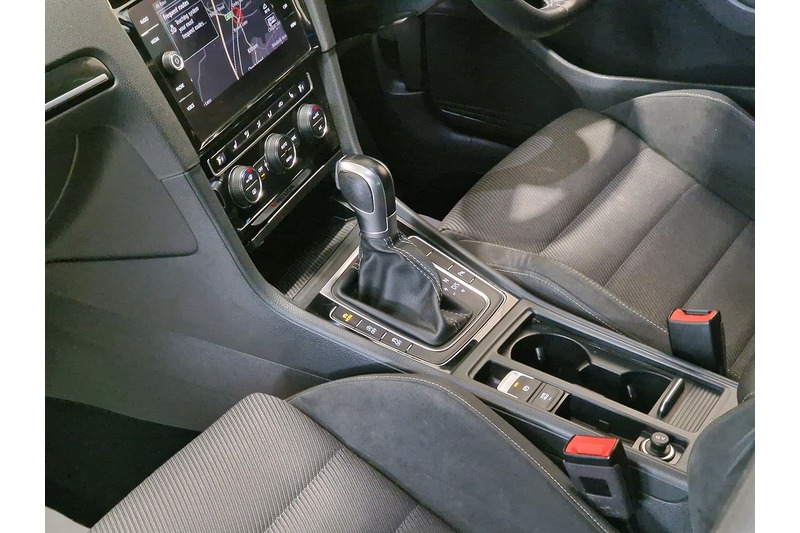 Used Volkswagen Golf 2018 for sale - 78083648: Photo 49