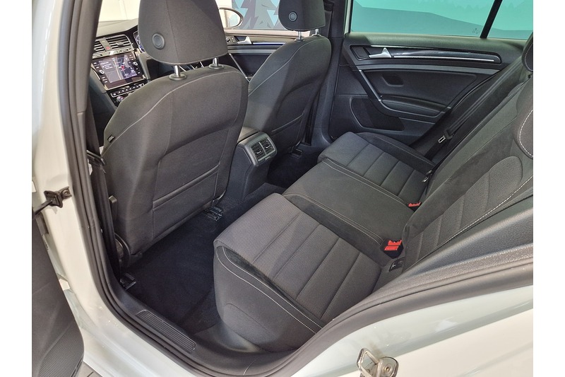 Used Volkswagen Golf 2018 for sale - 78083648: Photo 51