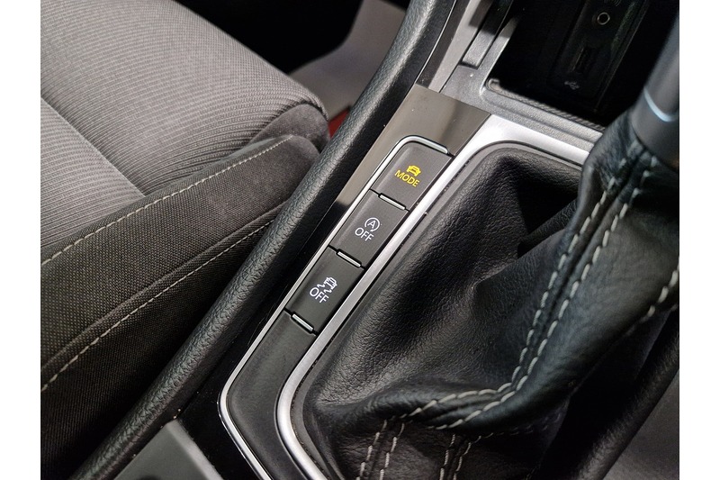 Used Volkswagen Golf 2018 for sale - 78083648: Photo 58