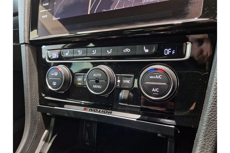 Used Volkswagen Golf 2018 for sale - 78083648: Photo 60