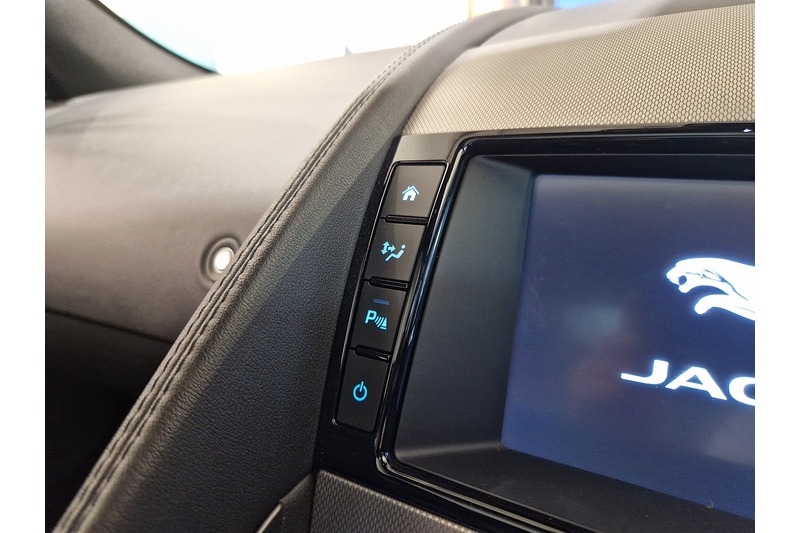 Used Jaguar F-Type 2017 for sale - 77817984: Photo 30