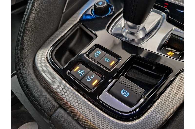 Used Jaguar F-Type 2017 for sale - 77817984: Photo 37