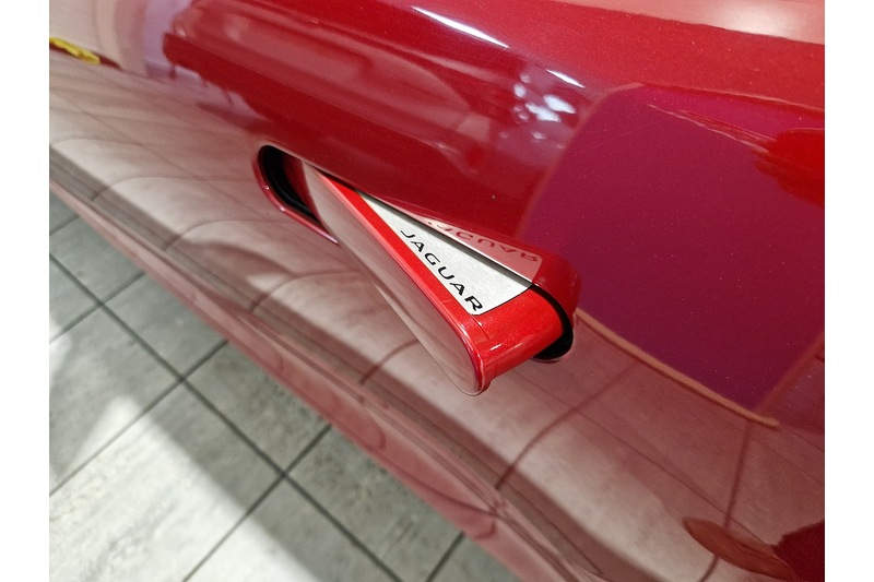 Used Jaguar F-Type 2017 for sale - 77817984: Photo 4