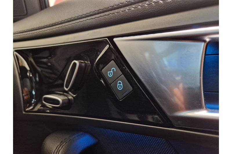 Used Jaguar F-Type 2017 for sale - 77817984: Photo 43