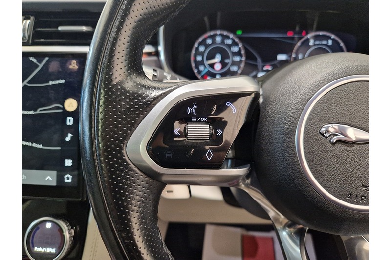 Used Jaguar F-Pace 2021 for sale - 77693834: Photo 48