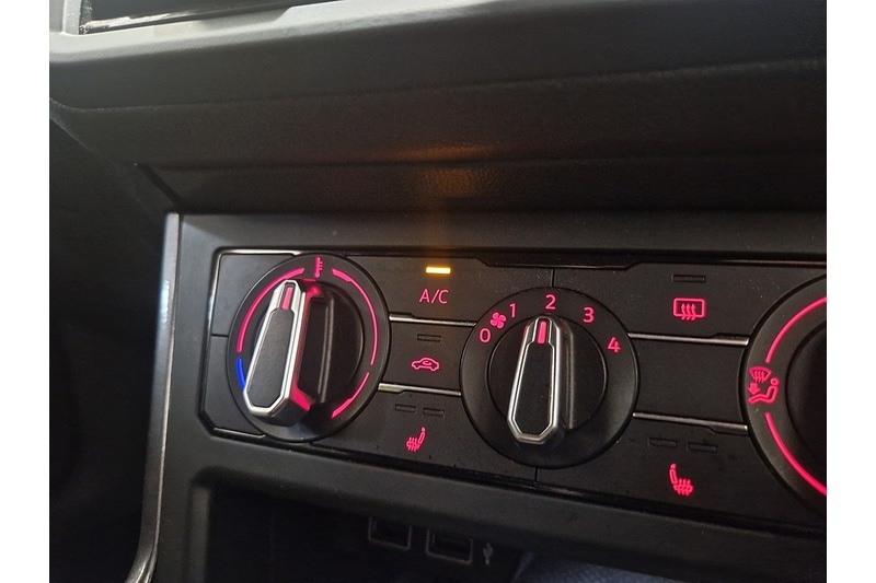 Used Volkswagen Polo 2019 for sale - 77003385: Photo 8