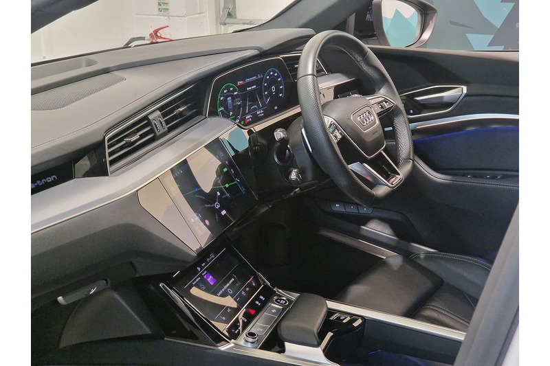 Used Audi e-tron 2022 for sale - 76625295: Photo 11