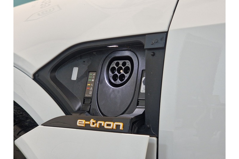 Used Audi e-tron 2022 for sale - 76625295: Photo 31