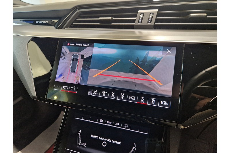 Used Audi e-tron 2022 for sale - 76625295: Photo 51