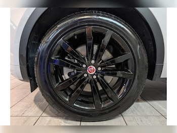 Used Jaguar E-Pace 2023 for sale - 79297352: Photo