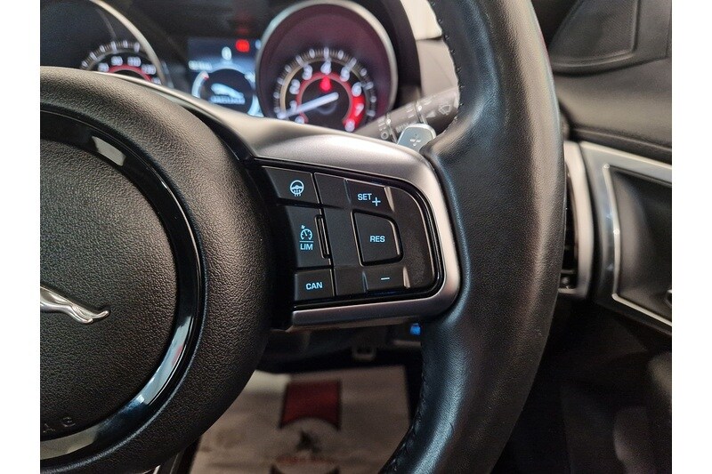 Used Jaguar F-Type 2018 for sale - 77579547: Photo 43