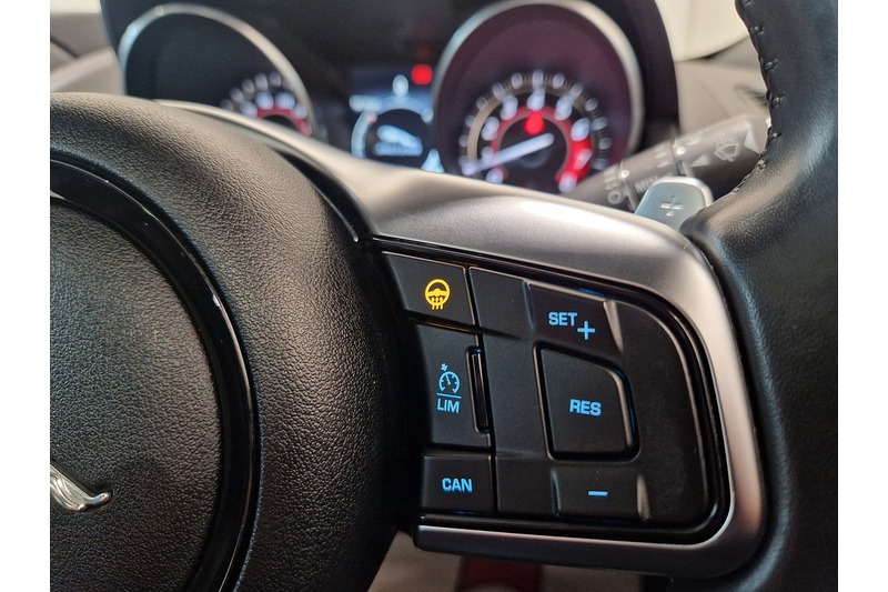 Used Jaguar F-Type 2018 for sale - 77579547: Photo 9