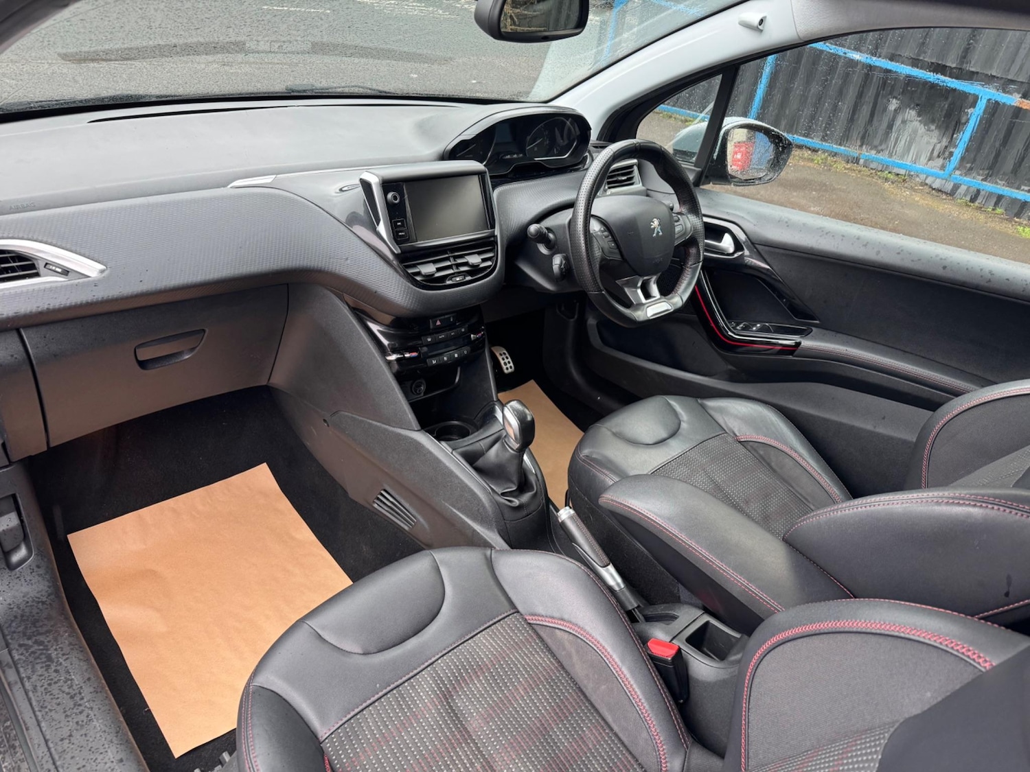 Used Peugeot 208 2016 for sale - 76214820: Photo 10