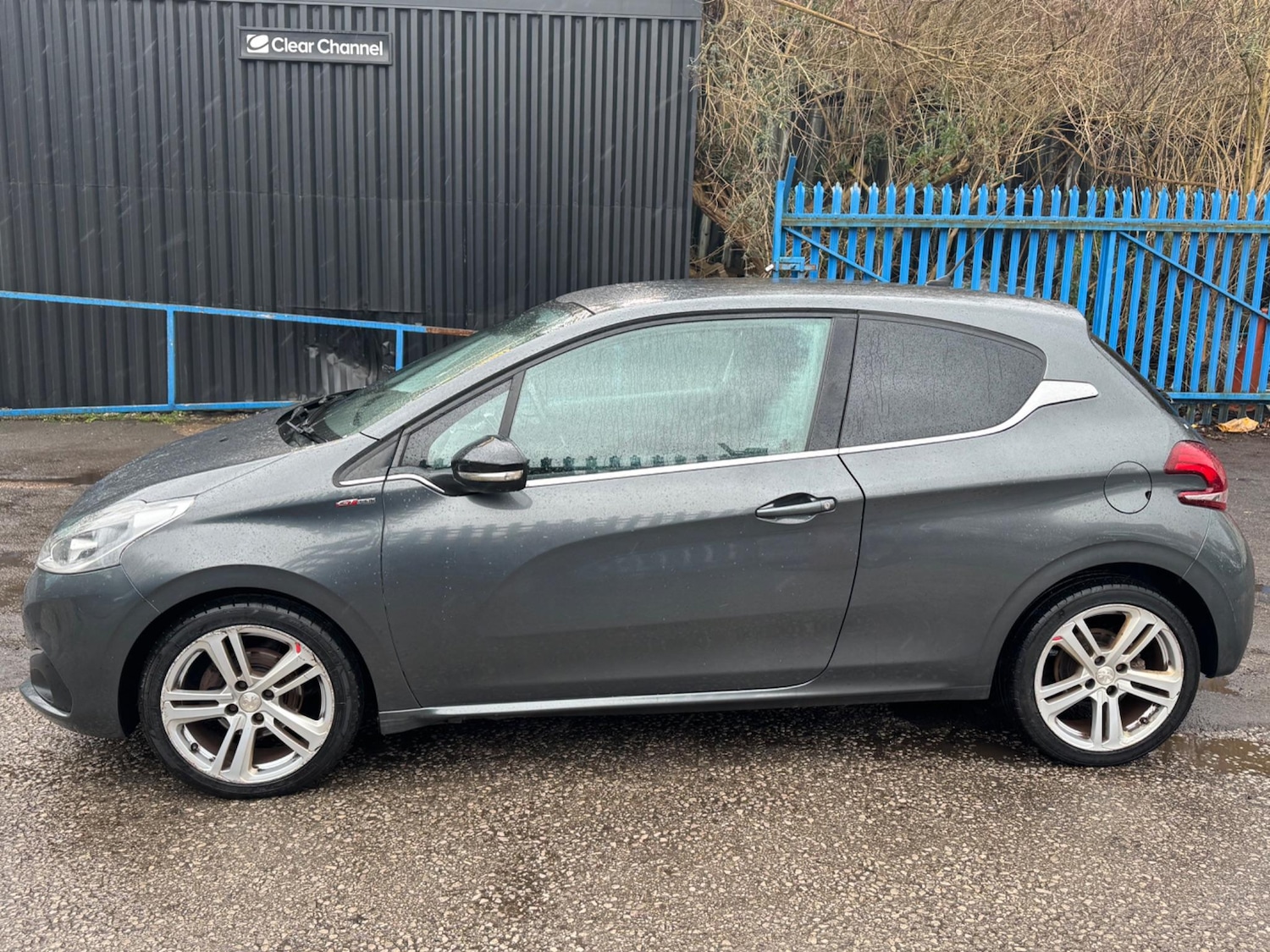 Used Peugeot 208 2016 for sale - 76214820: Photo 5