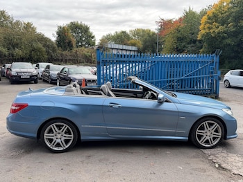 Used Mercedes-Benz E Class 2010 for sale - 76215099: Photo 4