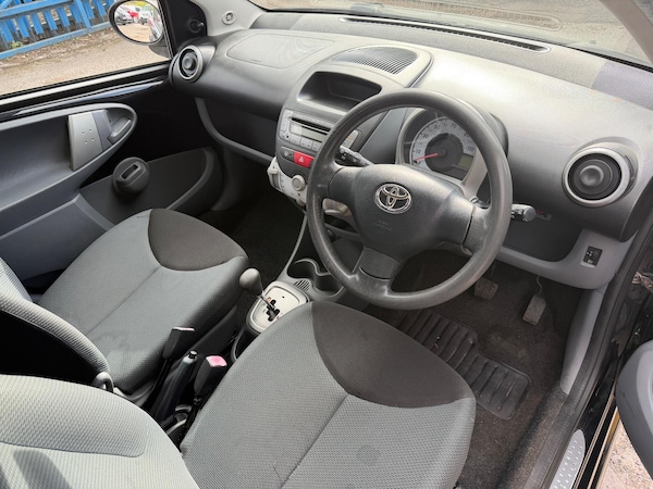 Used Toyota AYGO 2006 for sale - 76239456: Photo 12