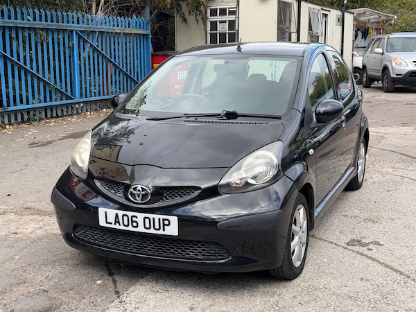 Used Toyota AYGO 2006 for sale - 76239456: Photo 2