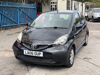 Used Toyota AYGO 2006 for sale - 76239456: Photo 2
