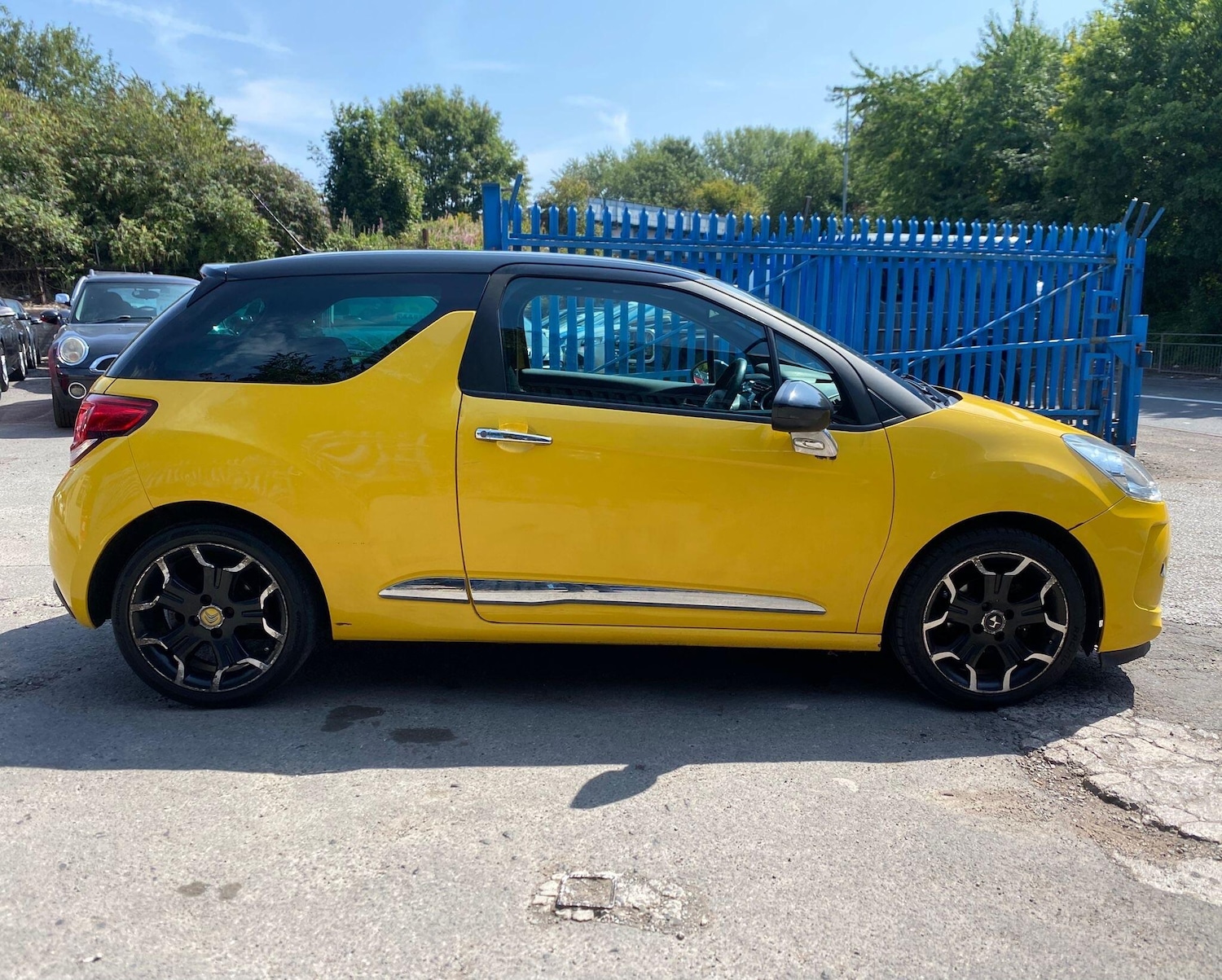 Citroen DS3 (11) - 1.6 e-HDi Airdream DStyle Plus Euro 5 (s/s) 3dr - Image 3