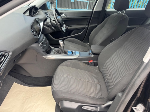 Used Peugeot 308 2016 for sale - 76213803: Photo 14