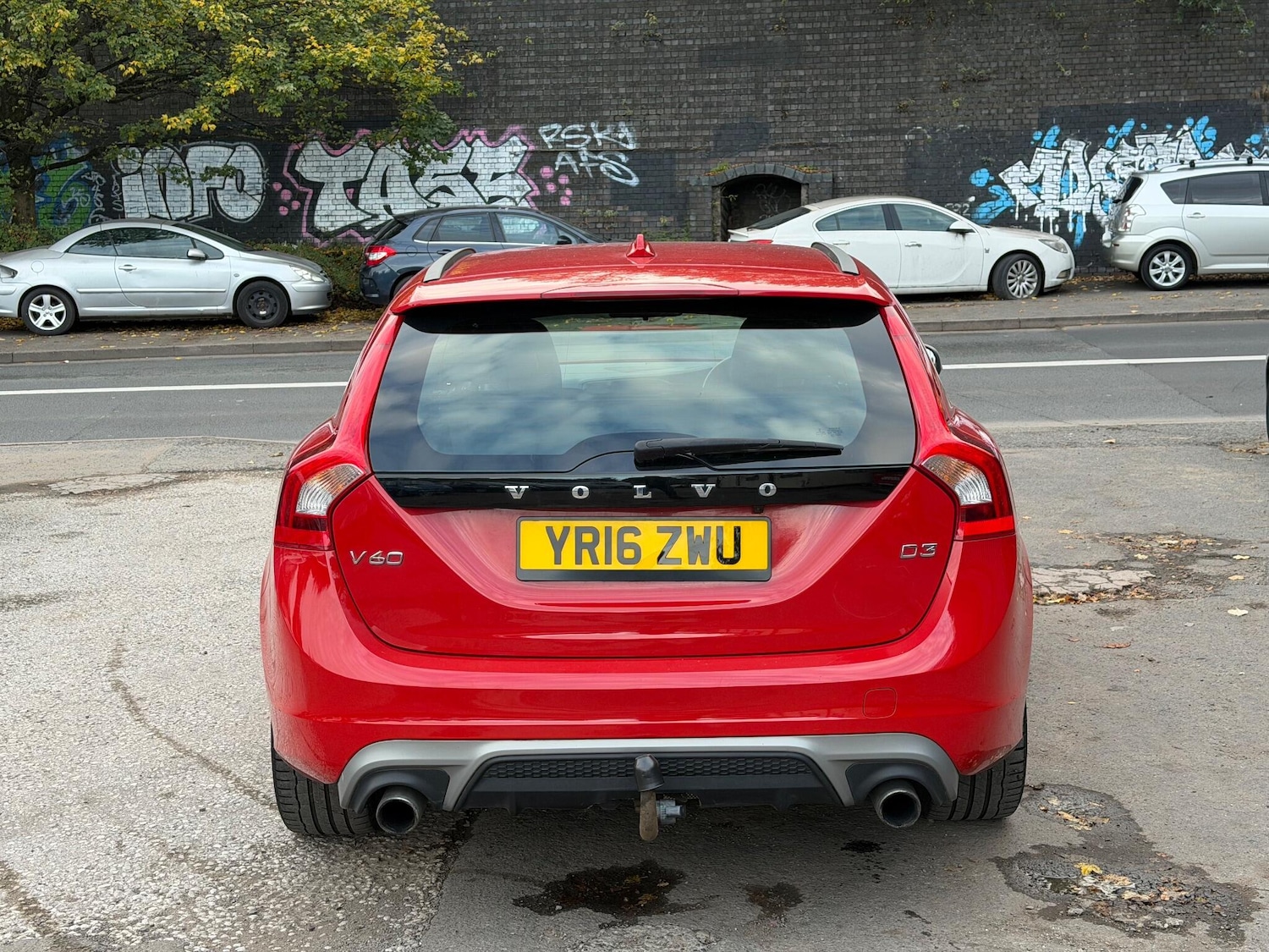 Used Volvo V60 2016 for sale - 76370963: Photo 11