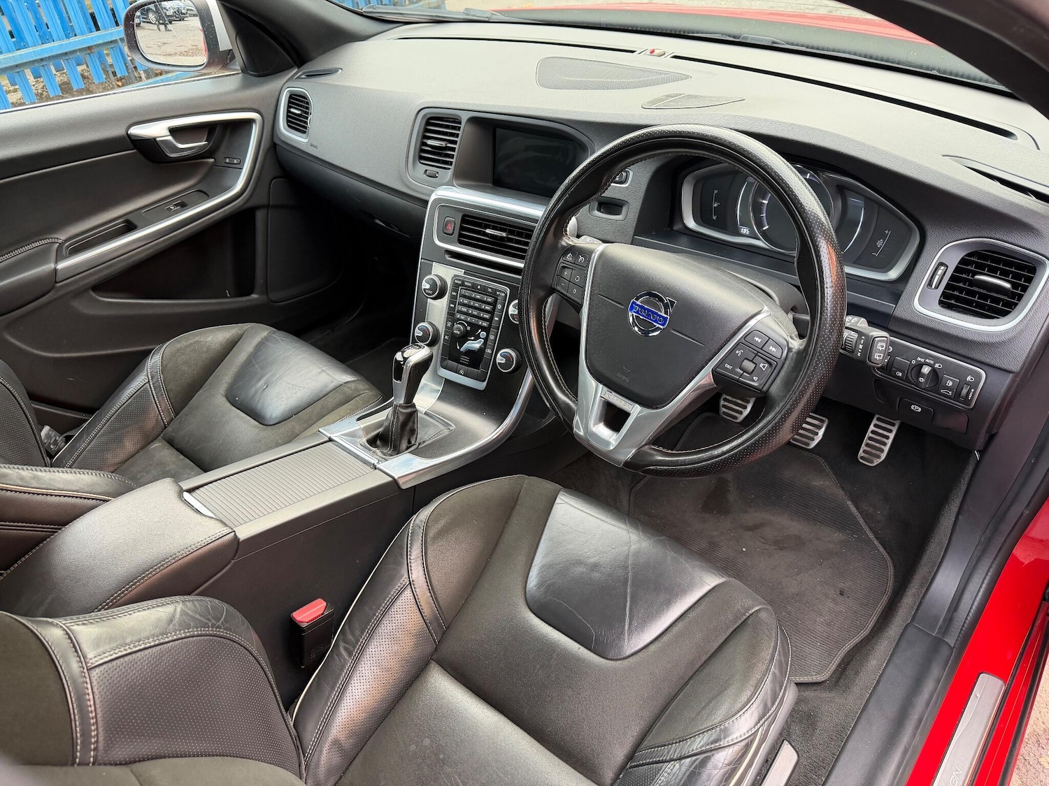 Used Volvo V60 2016 for sale - 76370963: Photo 12