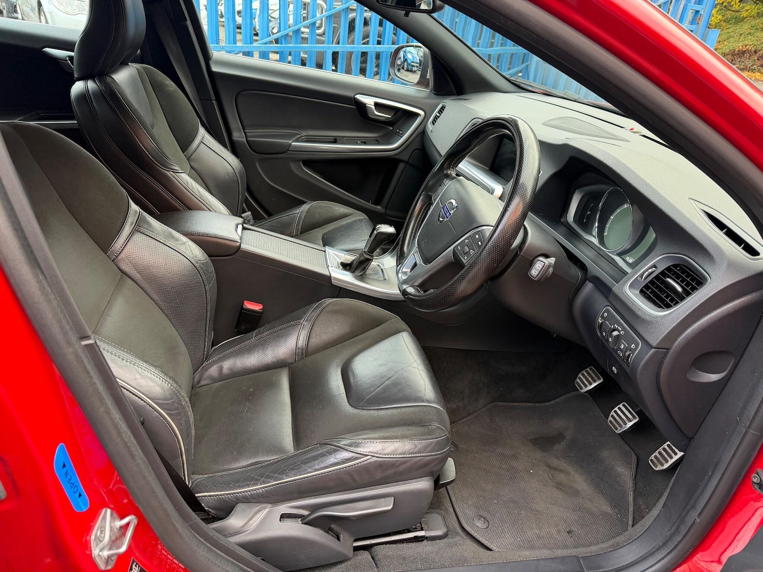 Used Volvo V60 2016 for sale - 76370963: Photo 13